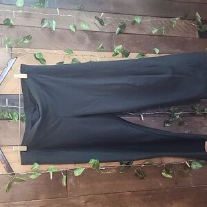 LL.Bean Womens Black Capris Size MED.